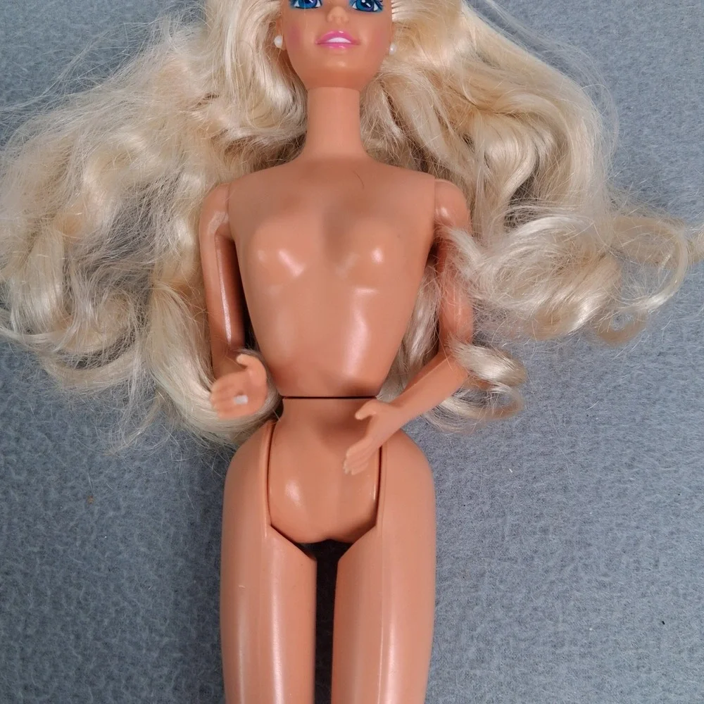 Classic Superstar Era Barbie Doll Long Blonde Hair Pearl Earrings & Ring Nude